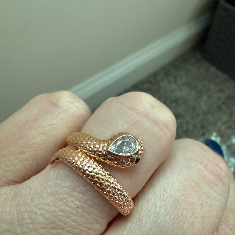 NEW!Pretty Bird Rose Gold Snake Wrap Ring with Clear Teardrop Stone & Green Eyes - Picture 2 of 11